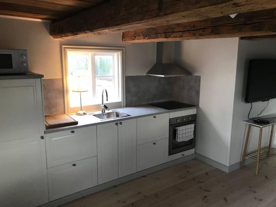 Nyrenoverad Stuga Naera Naturen Linköping Exterior foto